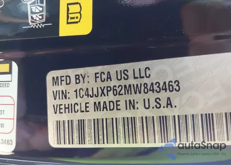 2021 Jeep Wrangler 4Xe Unlimited Sahara 4X4 z USA, uszkodzony, nr VIN 1C4JJXP62MW843463